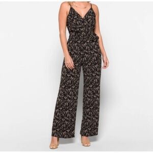 Kaileigh Rochelle Jumpsuit Sz S‎ Black Beige Leaf Print Sleeveless V Neck Belt